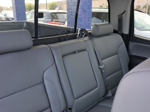 Used 2017 GMC Sierra 1500 SLT w/ SLT Premium Package AWD/4WD image 16