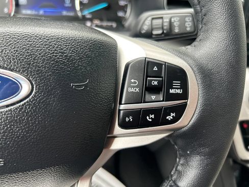 Used 2024 Ford Explorer XLT w/ Equipment Group 202A AWD/4WD image 26