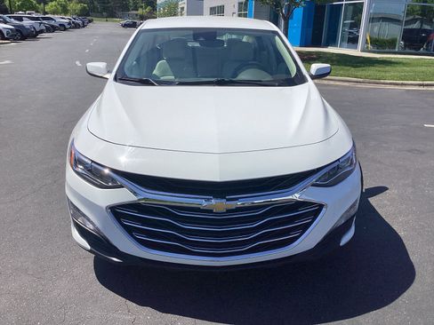 Used 2024 Chevrolet Malibu LT image 4