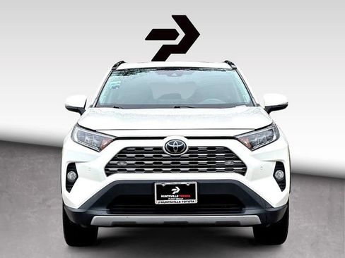 Used 2019 Toyota RAV4 Limited w/ Cold Weather Package FWD image 3