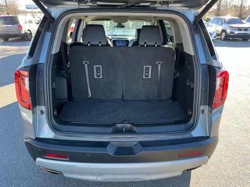 Used 2023 GMC Acadia SLT image 17