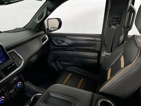 Used 2021 GMC Yukon AT4 w/ Technology Package image 24