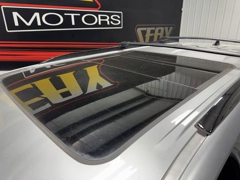 Used 2024 Toyota Sequoia Platinum AWD/4WD image 6