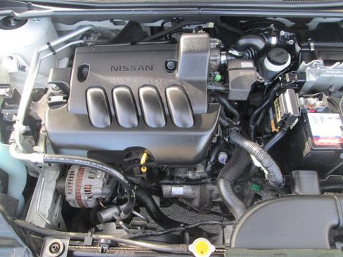 Used 2010 Nissan Sentra 2.0 SR w/ Convenience Pkg image 19