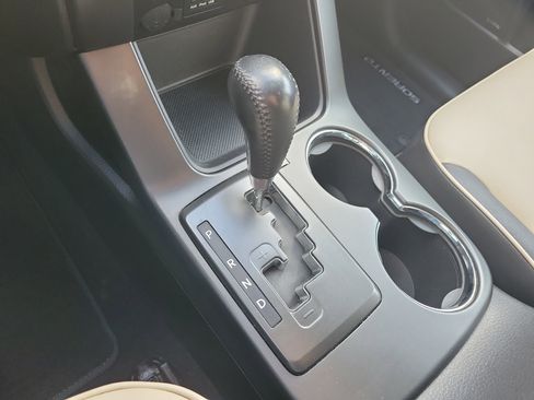 Used 2011 Kia Sorento EX w/ Limited Pkg image 46