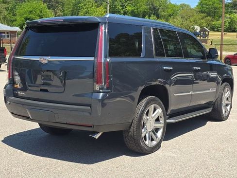 Used 2019 Cadillac Escalade Luxury AWD/4WD image 5