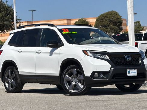 Used 2021 Honda Passport Touring image 2