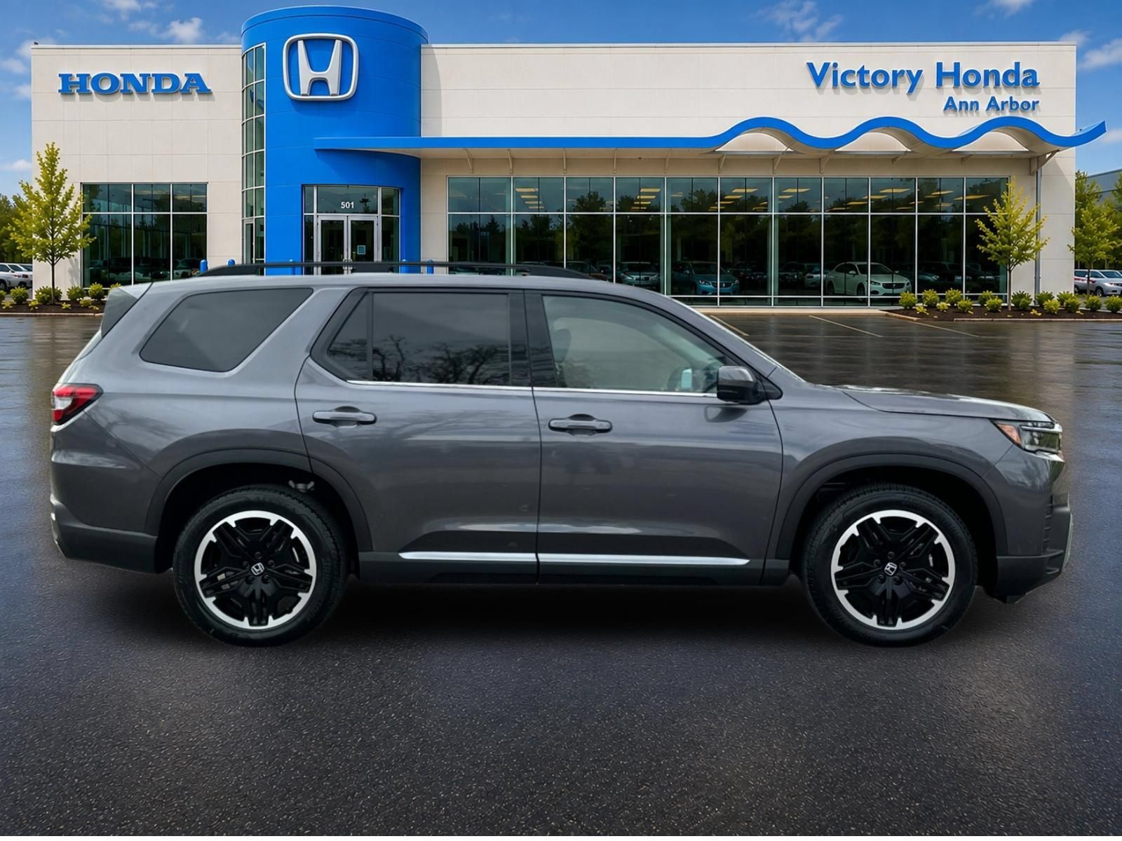 New 2026 Honda Pilot Touring image 3