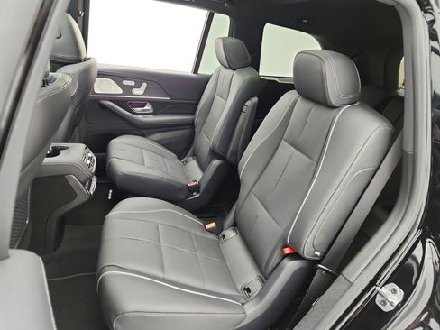 New 2026 Mercedes-Benz GLS 580 4MATIC image 11