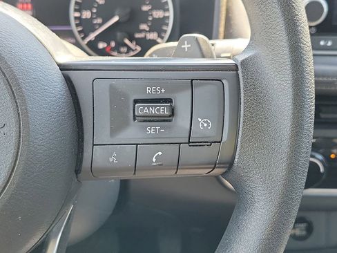 Used 2024 Nissan Rogue S AWD/4WD image 15