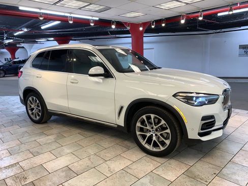 Used 2022 BMW X5 xDrive40i w/ Premium Package image 8