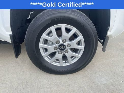 Certified 2024 Toyota Tacoma SR5 AWD/4WD image 42