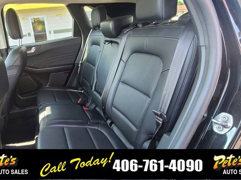 Used 2021 Ford Escape Titanium image 14