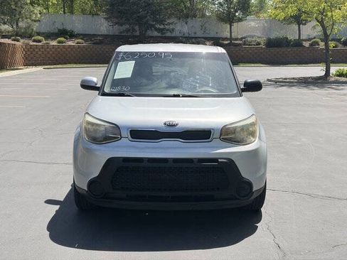 Used 2014 Kia Soul FWD image 2