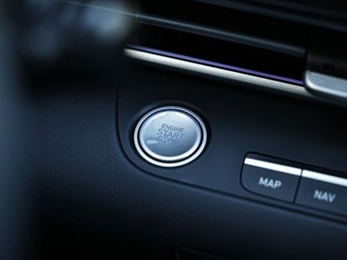 New 2026 Hyundai Elantra Limited image 16