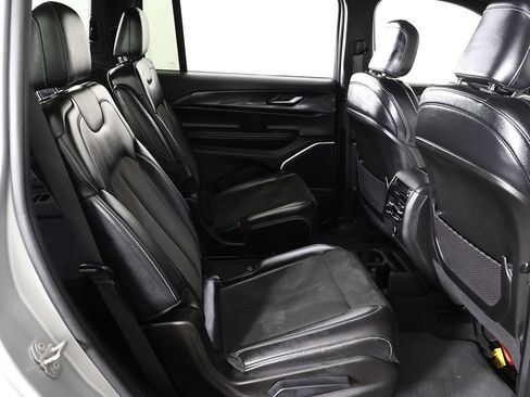 Used 2022 Jeep Grand Cherokee L Laredo AWD/4WD image 34