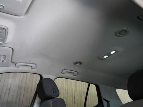 Used 2019 Chevrolet Traverse LT AWD/4WD image 25