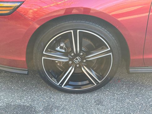 Used 2023 Honda Accord Sport image 11