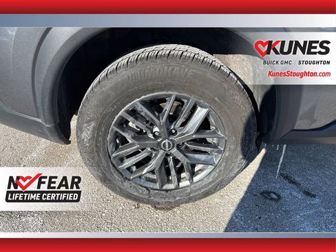 Used 2023 Nissan Rogue S image 14