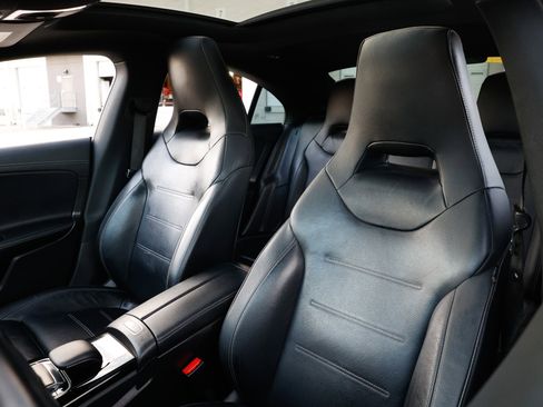 Used 2020 Mercedes-Benz CLA 250 image 9