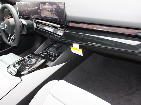 New 2026 BMW 530i w/ M Sport Package image 30