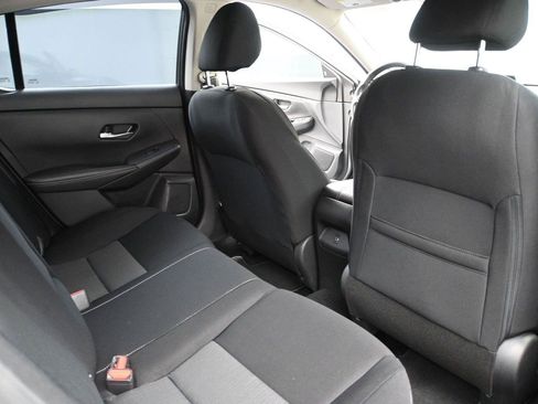 Used 2021 Nissan Sentra SV FWD image 18