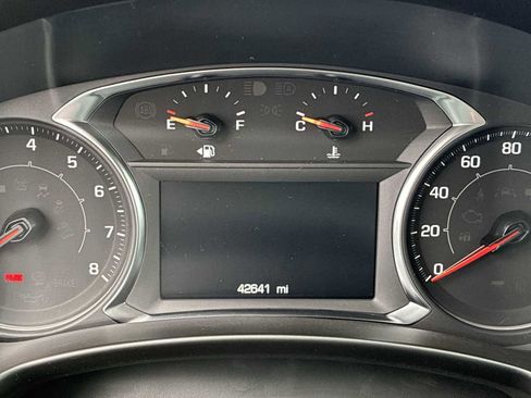 Used 2024 GMC Terrain SLE image 10