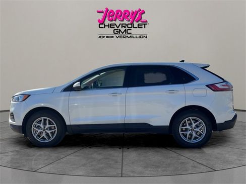 Used 2023 Ford Edge SEL w/ Convenience Package image 2