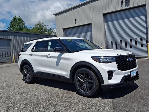 New 2026 Ford Explorer ST AWD/4WD image 1