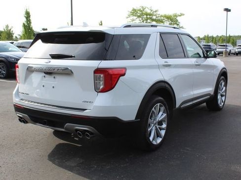 Used 2023 Ford Explorer Platinum w/ Technology Package AWD/4WD image 3