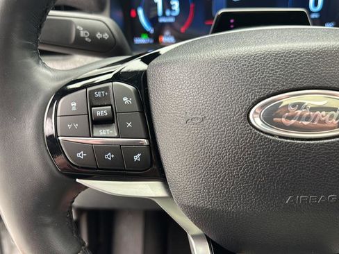 Used 2025 Ford Explorer Platinum w/ LUX Leather Package AWD/4WD image 18
