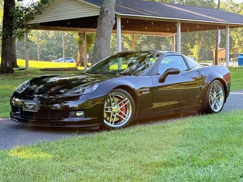 Used 2008 Chevrolet Corvette Z06 w/ Preferred Equipment Group RWD image 8