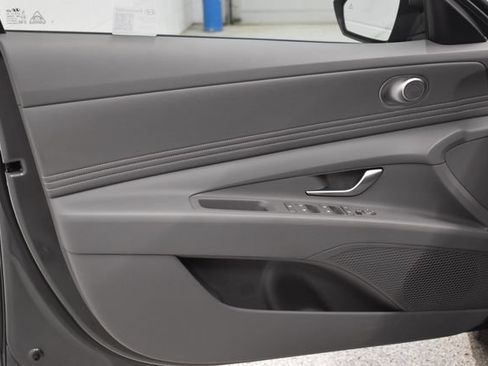Used 2025 Hyundai Elantra SEL FWD image 20