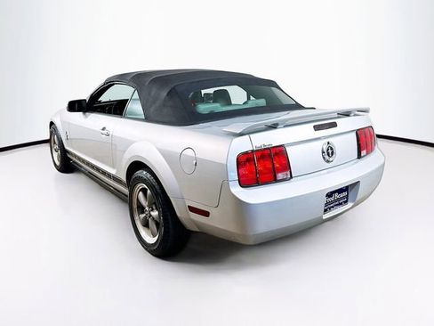 Used 2006 Ford Mustang Convertible image 6
