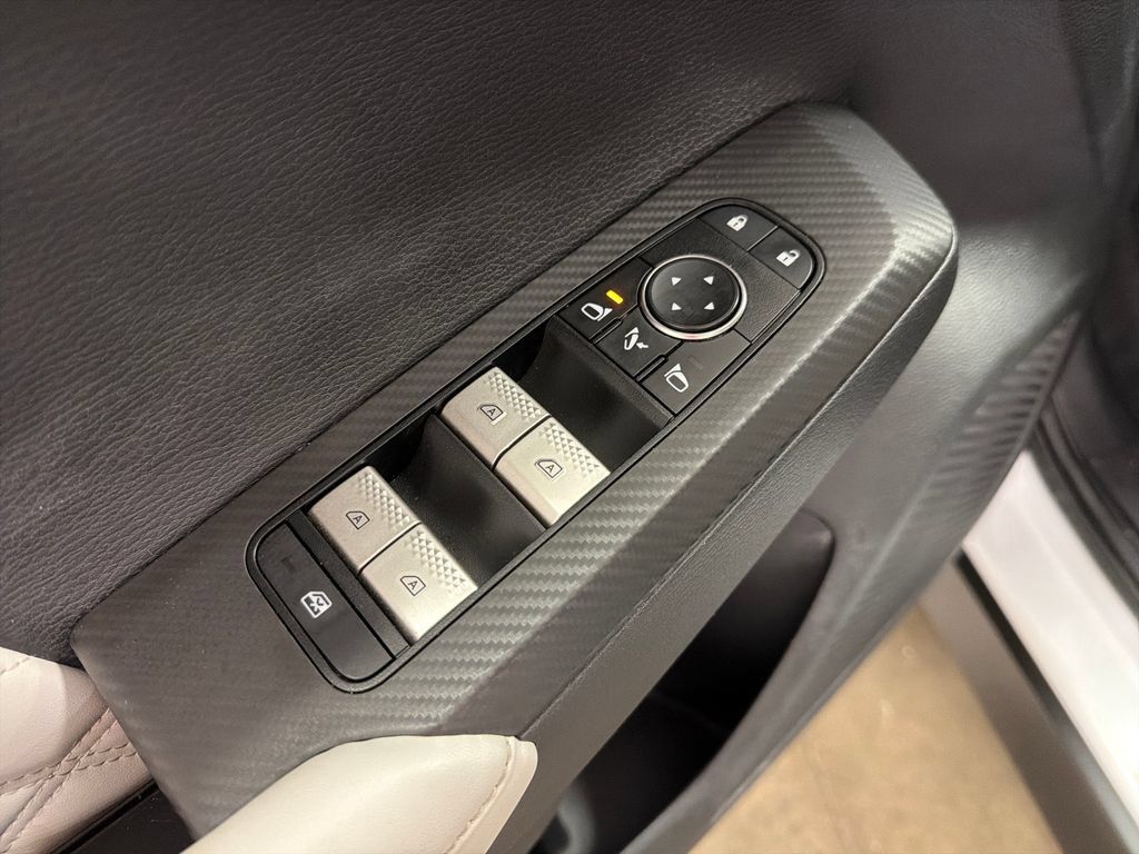 Used 2022 Mitsubishi Outlander SEL AWD/4WD image 21