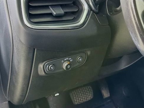 Used 2020 Chevrolet Equinox LT image 10