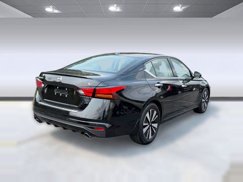 Used 2021 Nissan Altima 2.5 SL FWD image 6