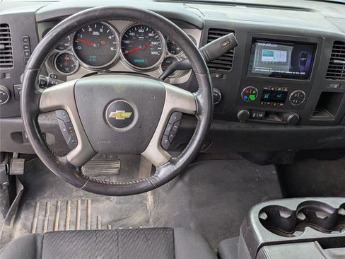 Used 2013 Chevrolet Silverado 2500 LT w/ Interior Plus Package AWD/4WD image 15