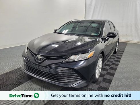 Used 2019 Toyota Camry LE FWD image 1