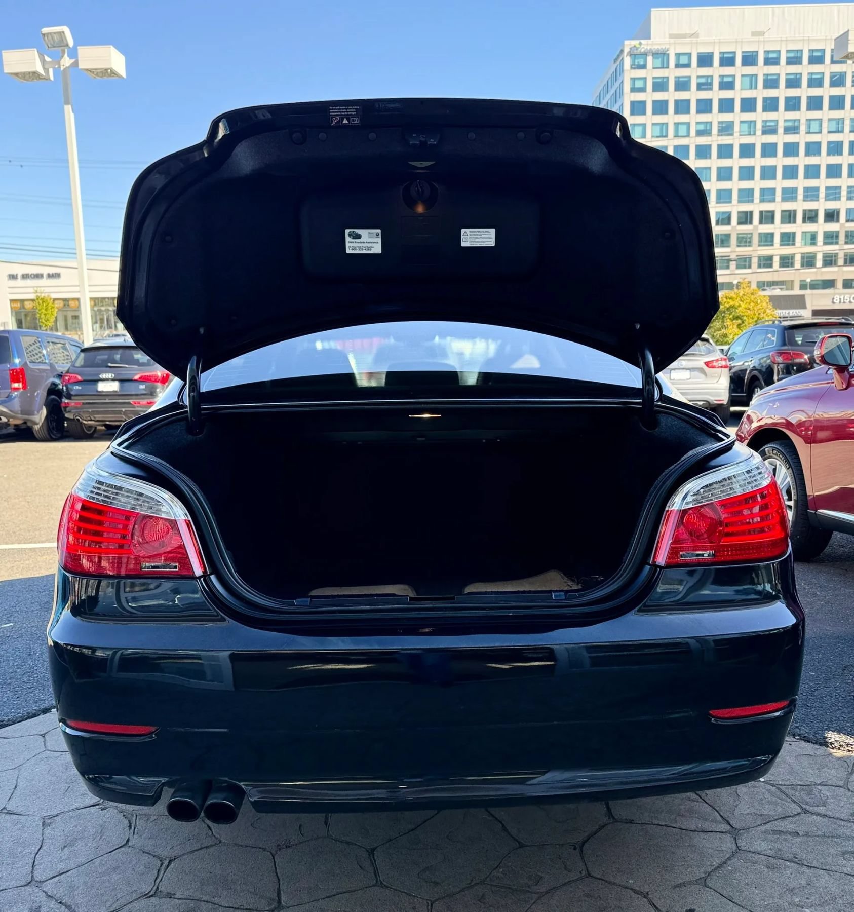 Used 2010 BMW 528i Sedan RWD image 44