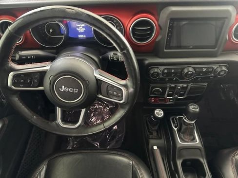 Used 2018 Jeep Wrangler Unlimited Rubicon AWD/4WD image 24