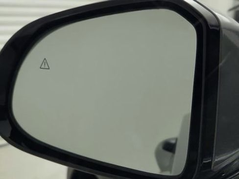 Used 2022 Hyundai Santa Fe SEL FWD image 11