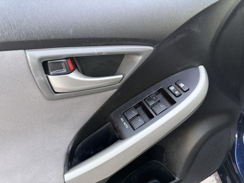 Used 2015 Toyota Prius Two image 21