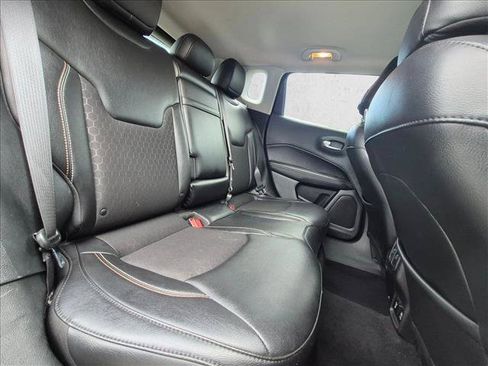Used 2018 Jeep Compass Latitude w/ Popular Equipment Group AWD/4WD image 19