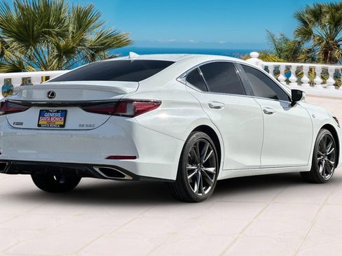 Used 2019 Lexus ES 350 F Sport image 4