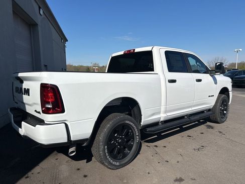 New 2026 RAM 2500 Big Horn AWD/4WD image 6