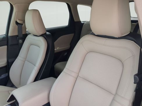 New 2026 Lincoln Corsair Premiere FWD image 11