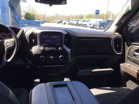 Used 2021 Chevrolet Silverado 1500 LT Trail Boss w/ Bed Protection Package image 16