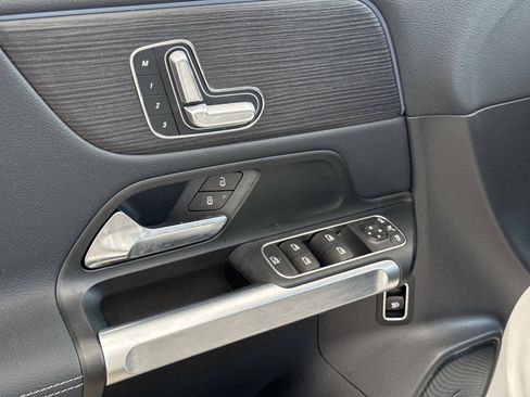 Certified 2025 Mercedes-Benz EQB 300 4MATIC image 11