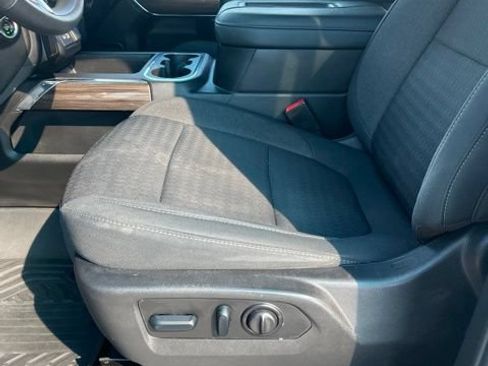 Used 2022 Chevrolet Silverado 1500 LT Trail Boss AWD/4WD image 12